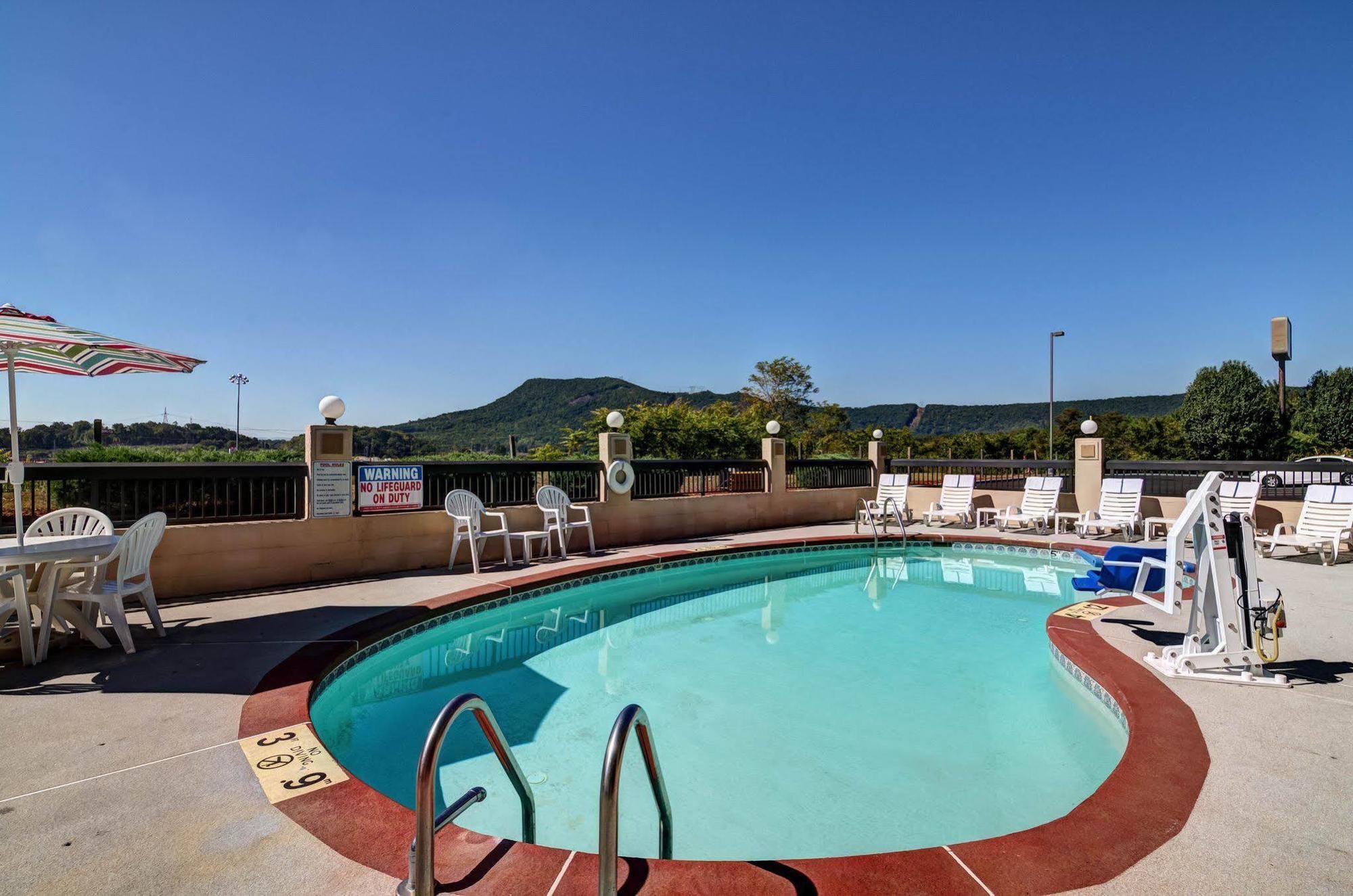 Quality Inn Troutville - Roanoke North Ngoại thất bức ảnh